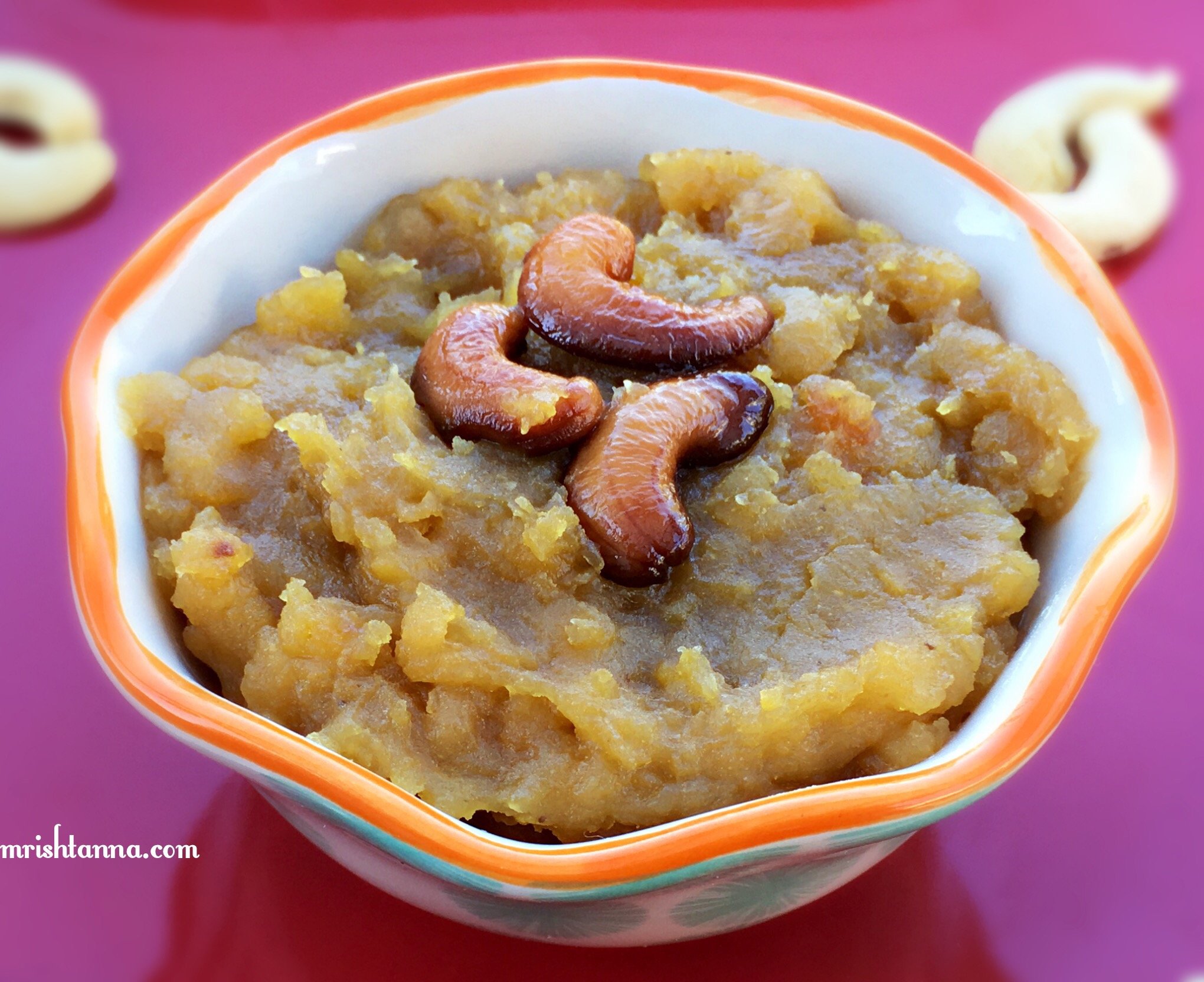 A bowl of Hayagriva maddi on the table