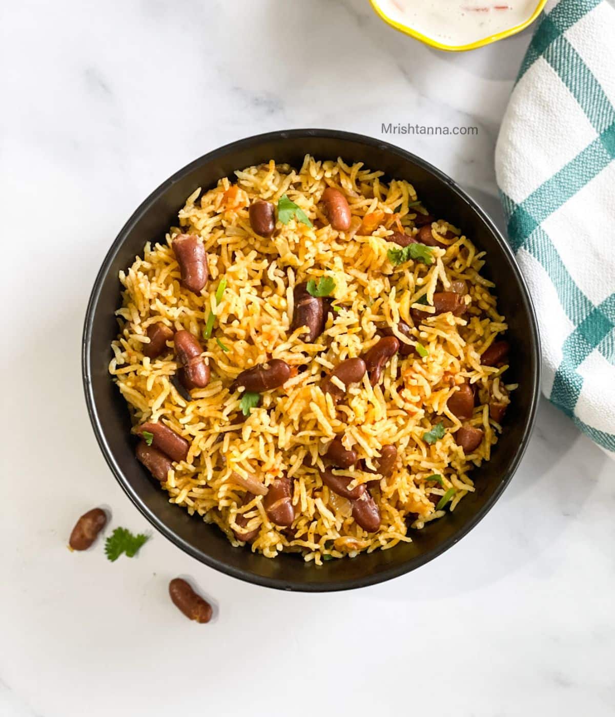 head shot of a bowl with Instant pot kideny beans rice.