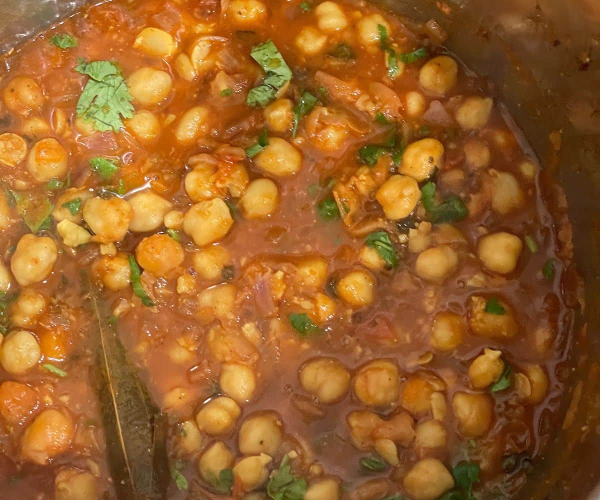 Instant pot vegan Chana masala curry is in the pot.