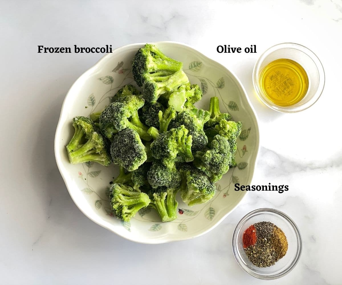 Ingredients to make air fryer frozen broccoli.