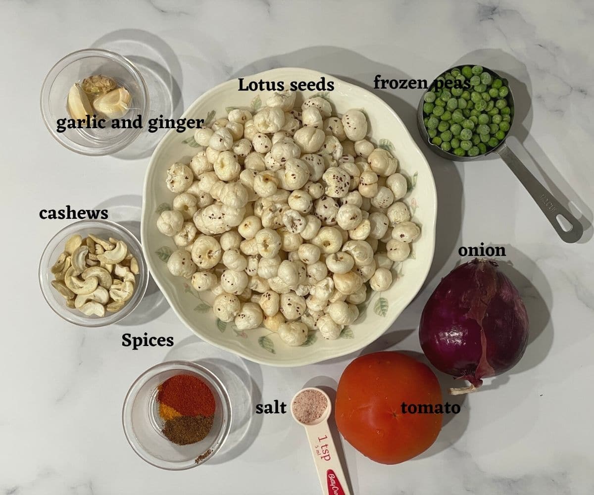 Phool makhana curry ingredients are on the table.