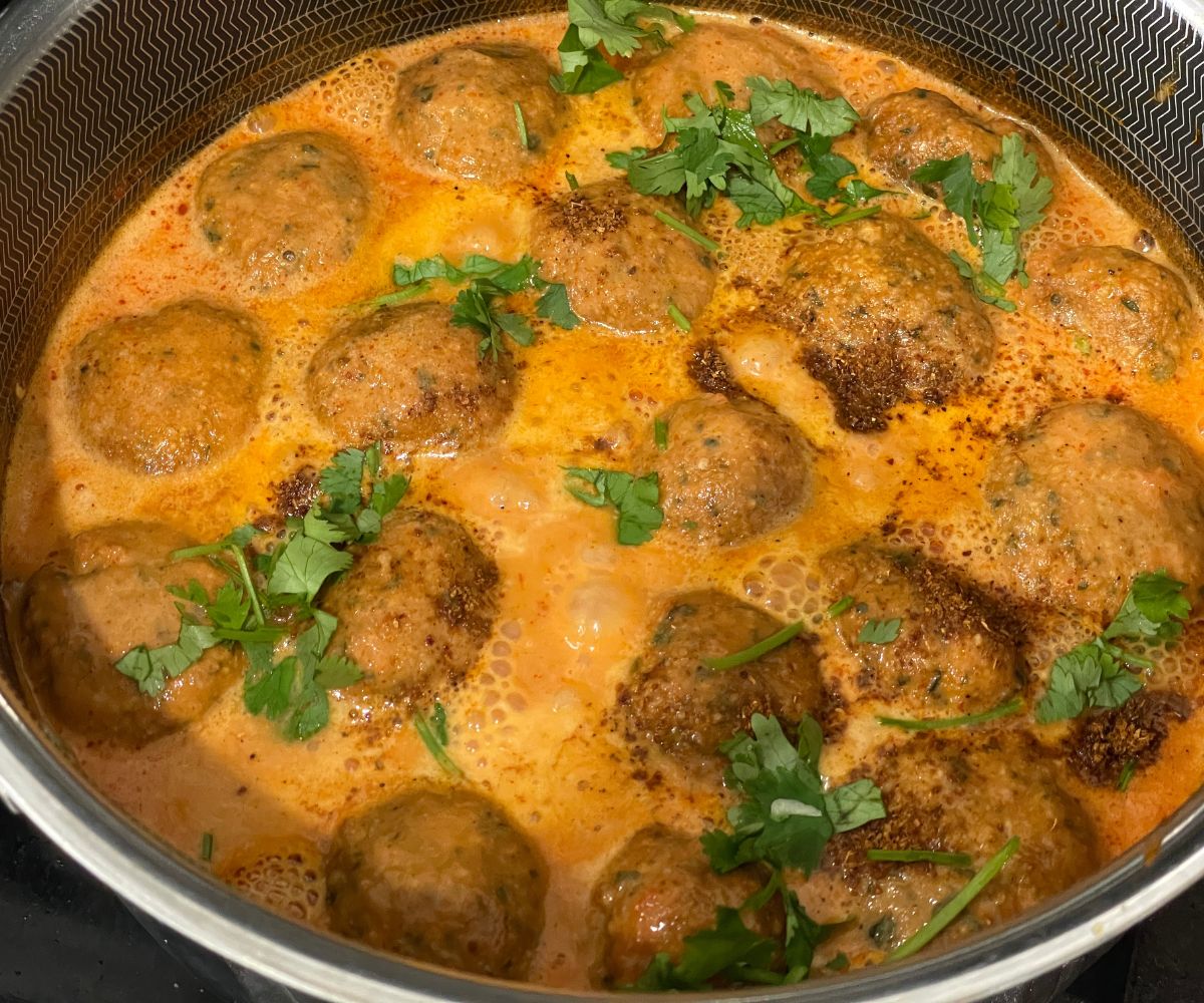 A pot is with vegan falafel curry.