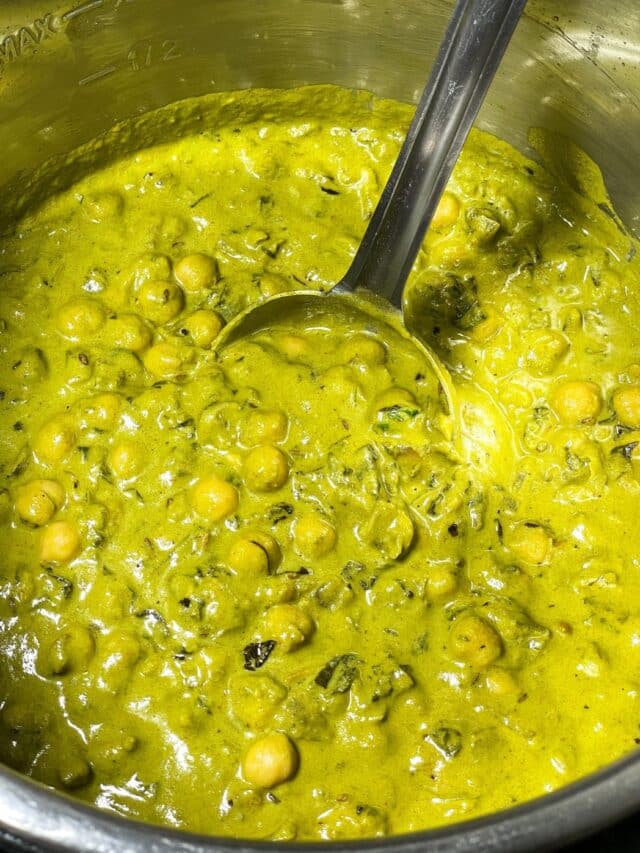 Spinach Chickpea Curry