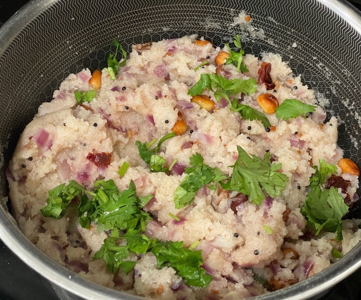 A pot is with rava upma.