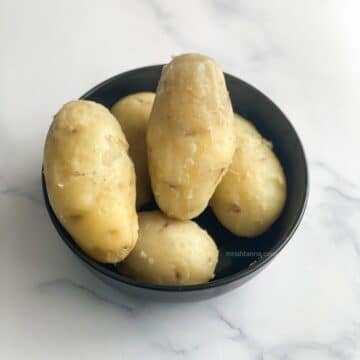 Instant pot boiled potatoes in the bowl.