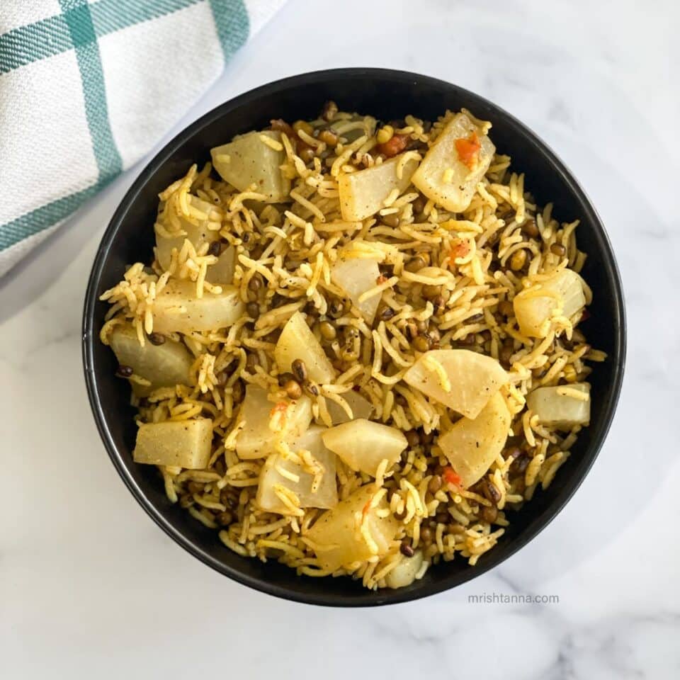 Radish Rice Pulao Recipe • Simple Sumptuous Cooking